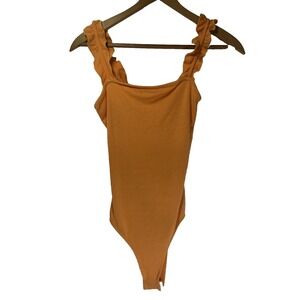 Le Lis Womens Size Small Orange Bodysuit Snap Ruffled Strap Ribbed Spring Summer